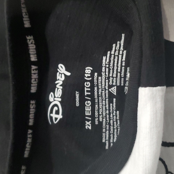 DISNEY Mickey Mouse tshirt.      #3883 - Picture 7 of 7